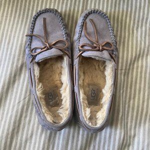 Ugg women's moccasin slippers light tan size 7